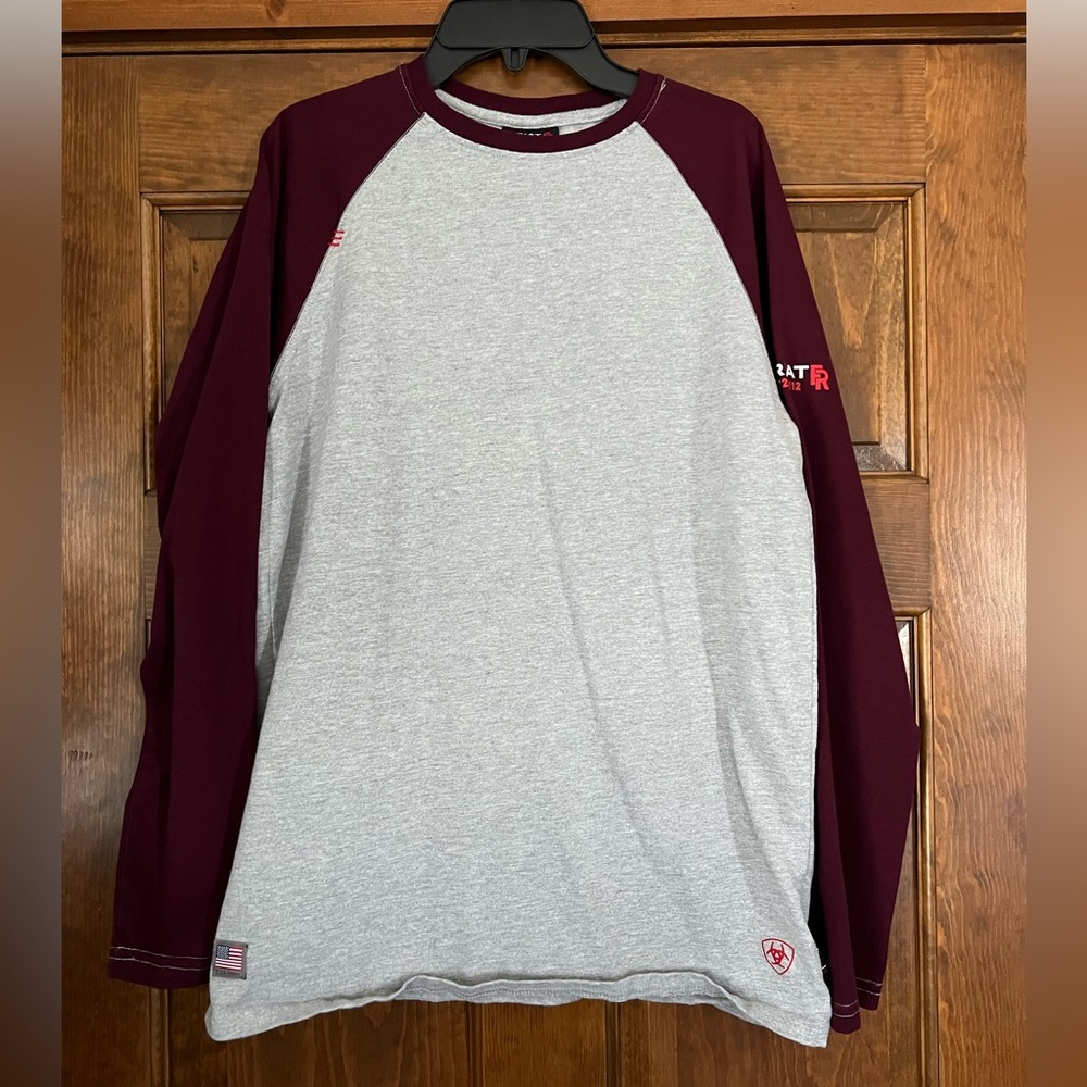 Men’s Ariat FR Baseball T-Shirt size small